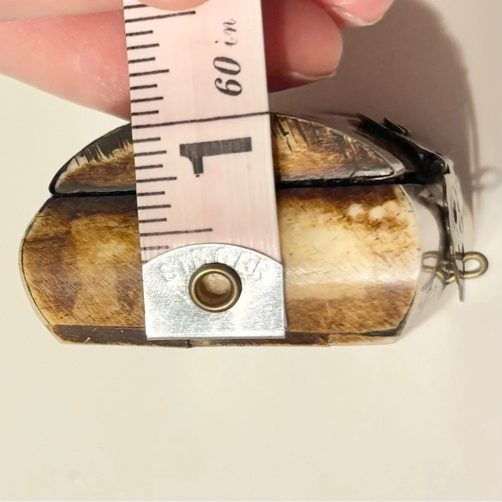 🎒BTS SALE📚 Vintage Camel Bone and Brass Decorative Trinket Box
